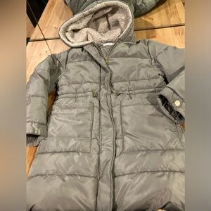 EUC Zara Girls Gray Hooded Puffer Coat Size 11-12